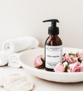 Rožių ir aviečių makiažo valiklis