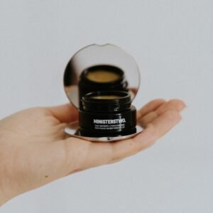 Rožių ir aviečių lūpų balzamas